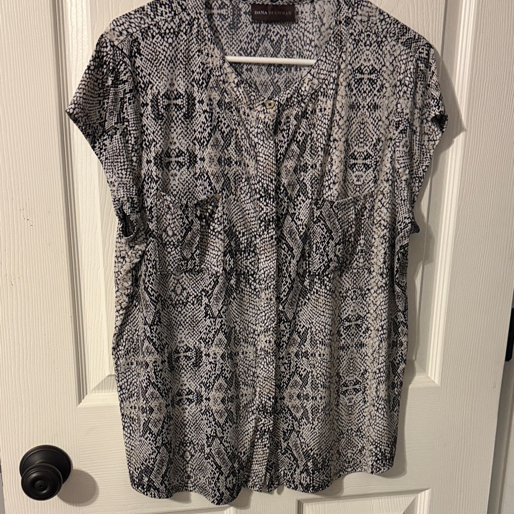 Dana Buchman Black and White Snake Print Button Down Shirt